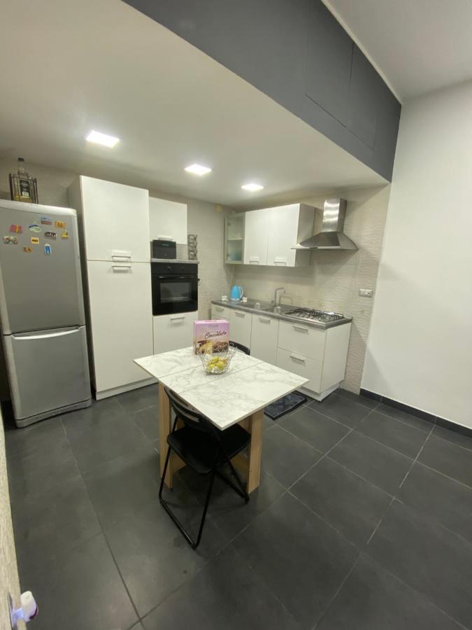 Napoli Centro Casa Con Due Camere E Cucina Exterior foto